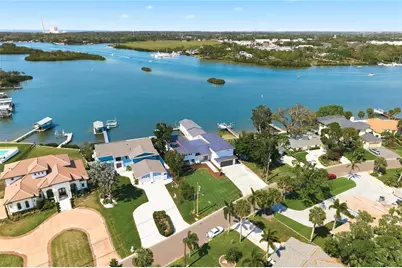 915 Bayshore Drive, Tarpon Springs, FL 34689 - Photo 81