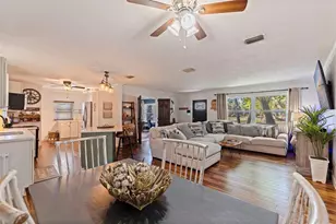 280 38th Ave SE, Saint Petersburg, FL 33705 - Photo 9