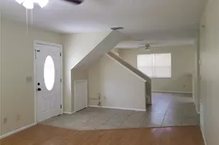 8202 Broward Pl, Temple Terrace, FL 33637 - Photo 11