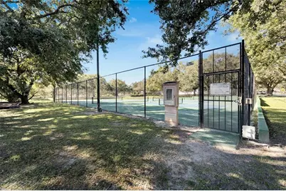 8202 Broward Place, Temple Terrace, FL 33637 - Photo 45