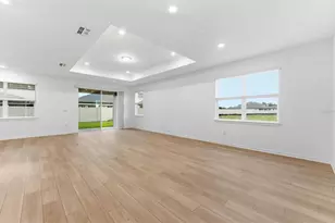 6607 Asbury Barnes Ln, Wesley Chapel, FL 33545 - Photo 5