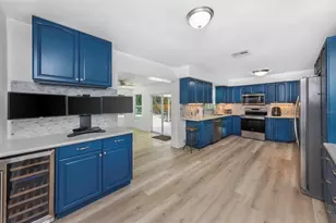 3070 Dryer Ave, Largo, FL 33770 - Photo 13