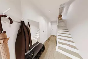 375 13th St N, Saint Petersburg, FL 33705 - Photo 3