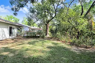 14931 Old Pointe Rd, Tampa, FL 33613 - Photo 23