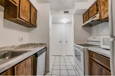 4208 Winding Moss Trail #102, Tampa, FL 33613 - Photo 7