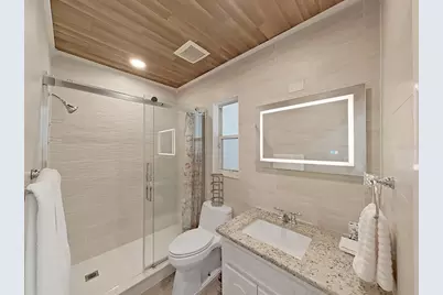 7608 Barry Road, Tampa, FL 33615 - Photo 39