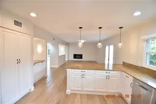 571 Luzon Ave, Tampa, FL 33606 - Photo 19