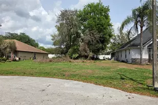 Kelly Lynn Ct, Zephyrhills, FL 33541 - Photo 1