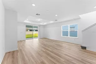 33452 Binding Ties Ln, Wesley Chapel, FL 33545 - Photo 5