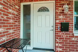 7927 11th Ave S, Saint Petersburg, FL 33707 - Photo 7