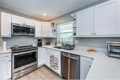 7927 11th Avenue S, Saint Petersburg, FL 33707 - Photo 11