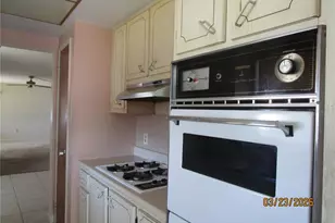 5945 21st St N, Saint Petersburg, FL 33714 - Photo 13