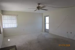 5945 21st St N, Saint Petersburg, FL 33714 - Photo 7