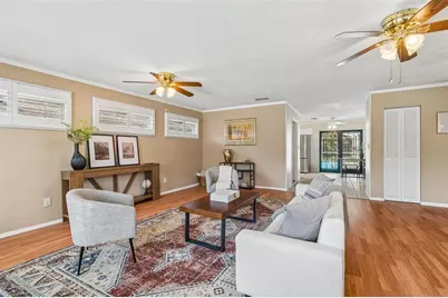 1105 E Oakwood Street, Tarpon Springs, FL 34689 - Photo 3