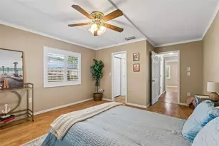 1105 E Oakwood St, Tarpon Springs, FL 34689 - Photo 9