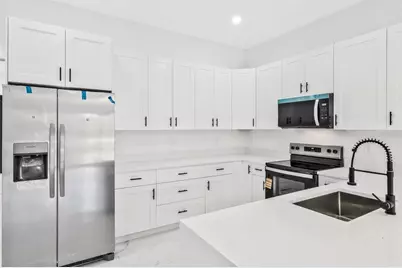 521/523 Lillon Avenue S, Lehigh Acres, FL 33974 - Photo 5