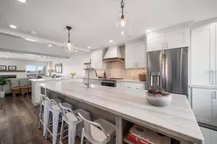 165 Marina Del Rey Ct, Clearwater Beach, FL 33767 - Photo 3