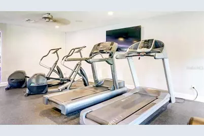 213 Seahorse Drive SE #D, Saint Petersburg, FL 33705 - Photo 15