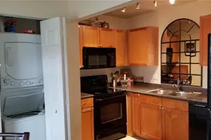 213 Sea Horse Dr SE, Saint Petersburg, FL 33705 - Photo 7