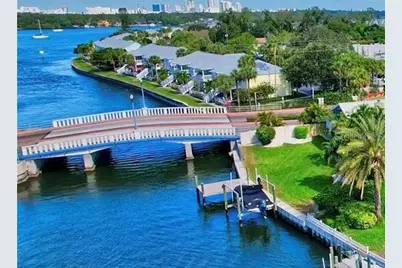 213 Seahorse Drive SE #D, Saint Petersburg, FL 33705 - Photo 19