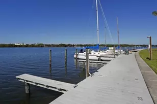 213 Sea Horse Dr SE, Saint Petersburg, FL 33705 - Photo 23