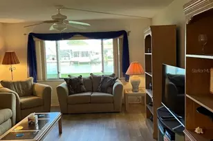 4725 Cove Cir, Saint Petersburg, FL 33708 - Photo 5