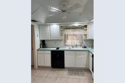 4725 Cove Circle #108, Saint Petersburg, FL 33708 - Photo 9