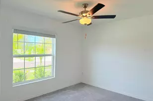 35007 Brackett Bnd, Zephyrhills, FL 33541 - Photo 9