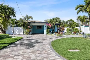 1567 Delaware Ave NE, Saint Petersburg, FL 33703 - Photo 3