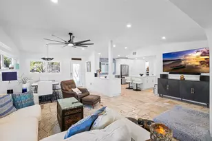 1567 Delaware Ave NE, Saint Petersburg, FL 33703 - Photo 9
