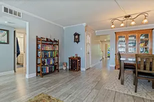 4910 Bay Street NE, Saint Petersburg, FL 33703 - Photo 7