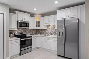 2008 S 58th St, Tampa, FL 33619 - Photo 9