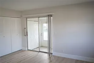 1802 Bedford Terrace, Sun City Center, FL 33573 - Photo 7