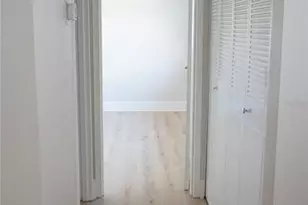 1802 Bedford Terrace, Sun City Center, FL 33573 - Photo 5