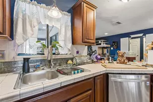 5059 Bernadette Dr, Zephyrhills, FL 33541 - Photo 25