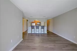 12293 Sailwinds Dr, Largo, FL 33773 - Photo 7