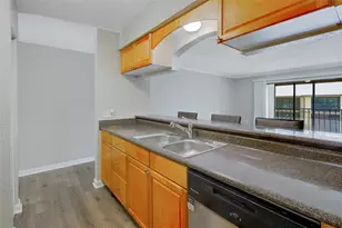 12293 Sailwinds Dr, Largo, FL 33773 - Photo 21