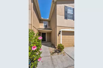 8015 Savannah Sunset Lane, Tampa, FL 33615 - Photo 5