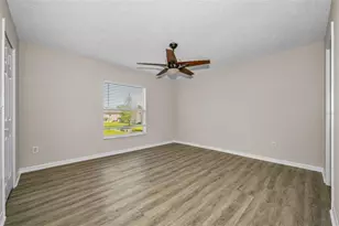 8015 Savannah Sunset Ln, Tampa, FL 33615 - Photo 17