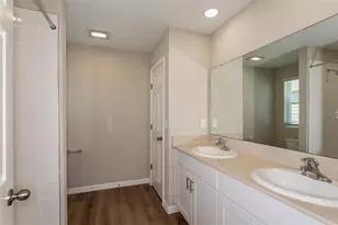 36636 Sagemoor Dr, Zephyrhills, FL 33541 - Photo 15