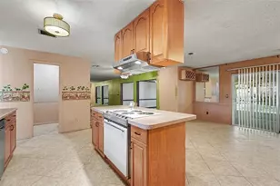 2835 Bellwood Dr, Brandon, FL 33511 - Photo 21