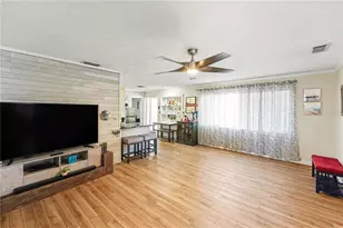 1362 Stratford Dr, Clearwater, FL 33756 - Photo 9
