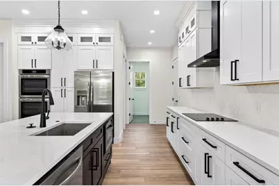 37700 Dixie Avenue, Dade City, FL 33525 - Photo 13