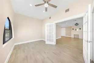 3000 Beach Blvd S, Gulfport, FL 33707 - Photo 21