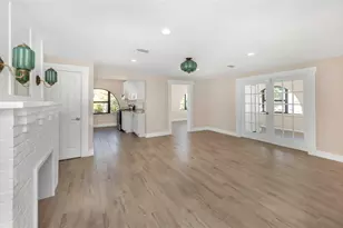 3000 Beach Blvd S, Gulfport, FL 33707 - Photo 3