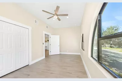 3000 Beach Boulevard S #9, Gulfport, FL 33707 - Photo 13