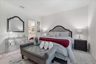 1962 Lake Ridge Blvd, Clearwater, FL 33763 - Photo 19