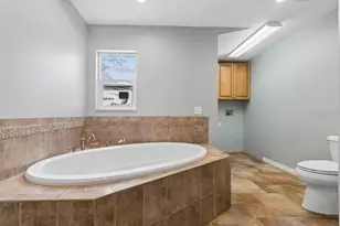 994 S Brink Ave, Sarasota, FL 34237 - Photo 21