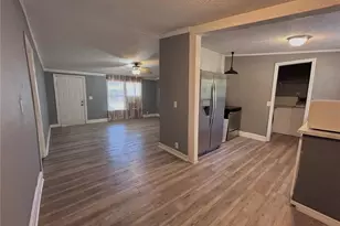 10638 Bay Hills Cir, Thonotosassa, FL 33592 - Photo 7