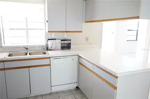 302 Bryce Ct, Sun City Center, FL 33573 - Photo 13